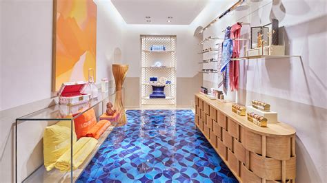 Louis Vuitton Portofino Women store, Italy